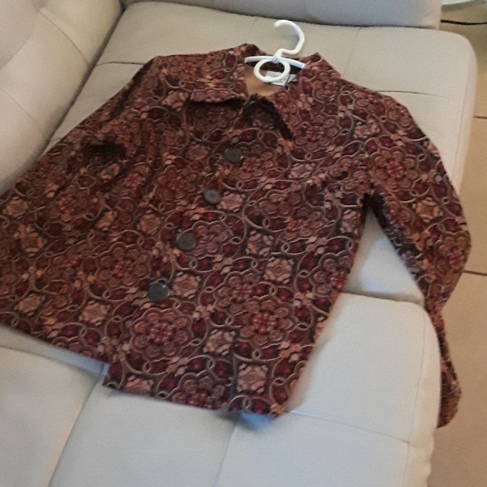 Blazer - Picture 2 of 5